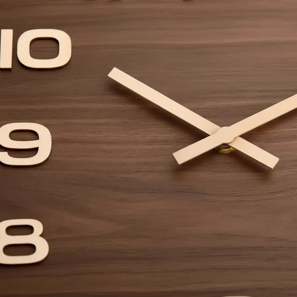 Horloge Murale Carrée en Bois
