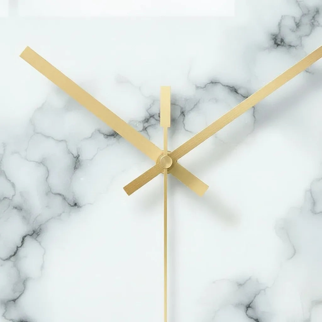 horloge murale design en verre