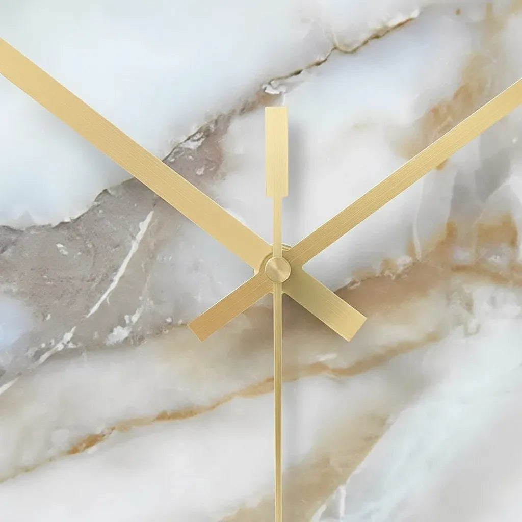 horloge murale design en verre