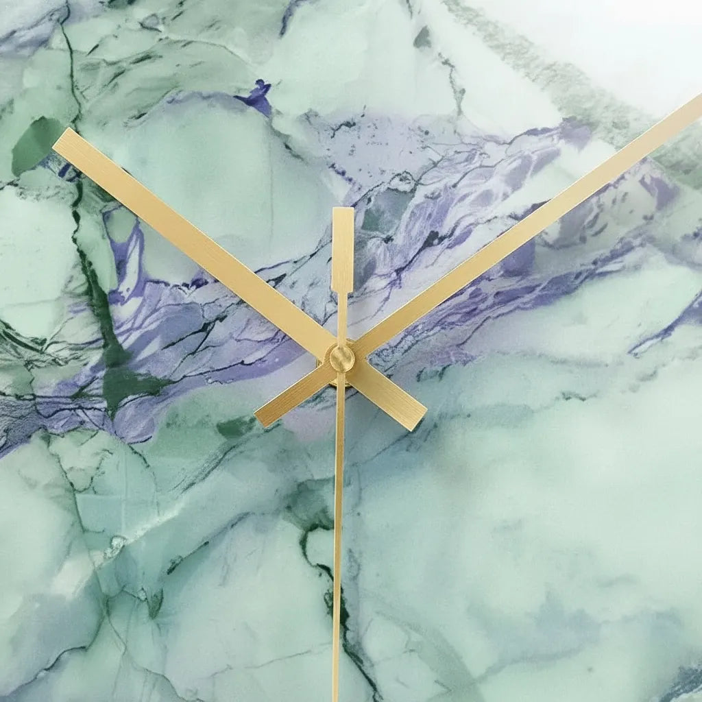 horloge murale design en verre